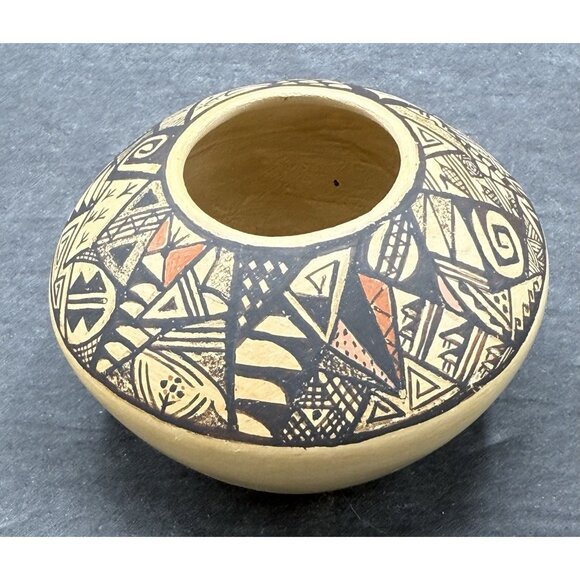 Hopi-Tewa Polychrome Pottery Seed Pot Signed by Ta'wy" Native American Art - Picture 3 of 8